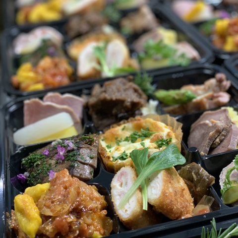 祝！32周年9マスオードブル